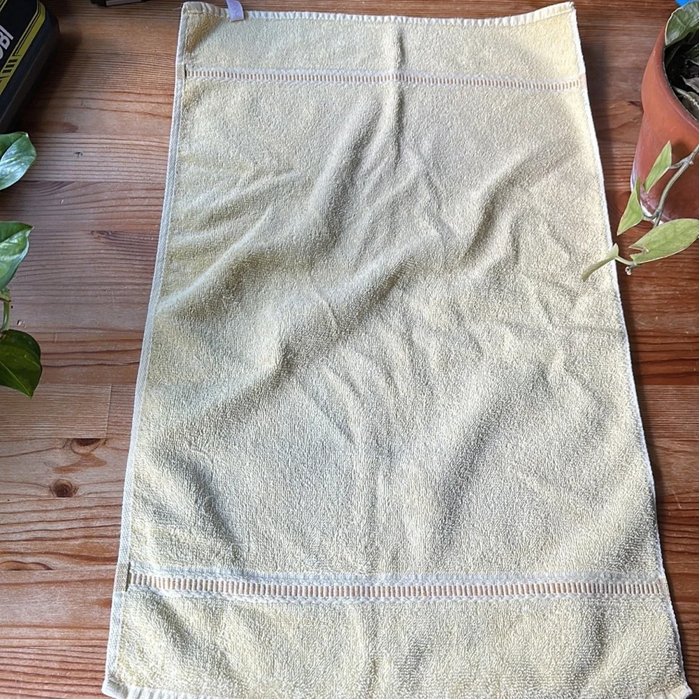 Vintage Floral Hand Towel